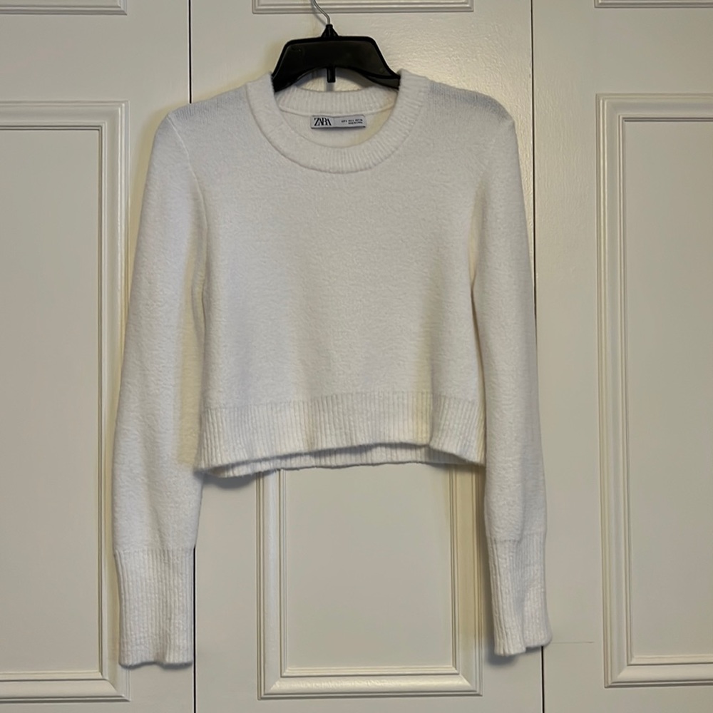 White Zara cropped sweater